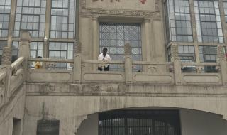 宝宝我们在图书馆做