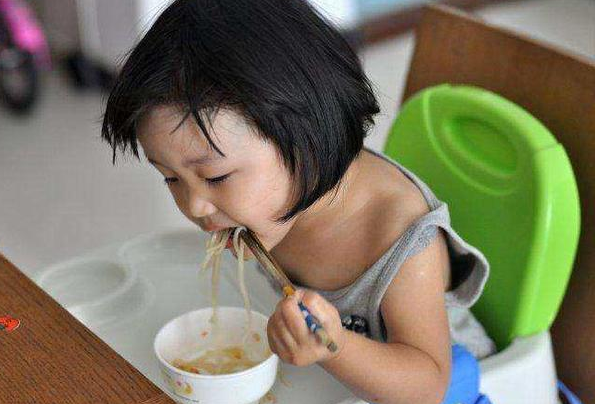 左撇子的基因优势清单（左撇子是基因突变吗）