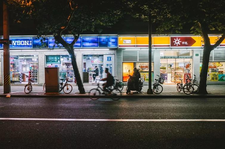凌晨三点便利店的人类观察（凌晨的3点）